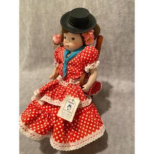 Vintage Spanish Latina Flamenco Marin Chiclana‎ World Dress Doll in Chair New